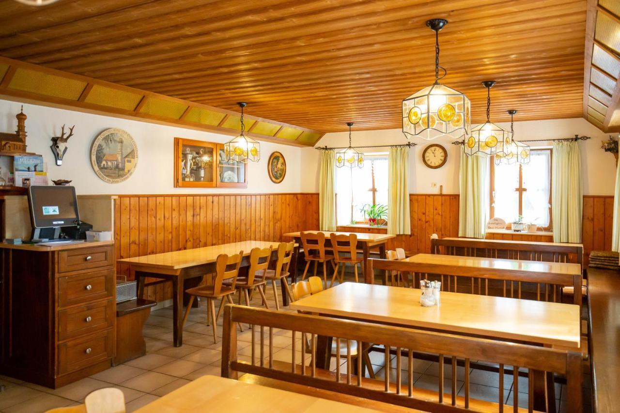 Gasthaus Und Hotel Goettler Josef Rumeltshausen Exteriér fotografie